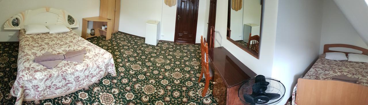 Perlyna Podillyа Hotel Satanov Exterior photo