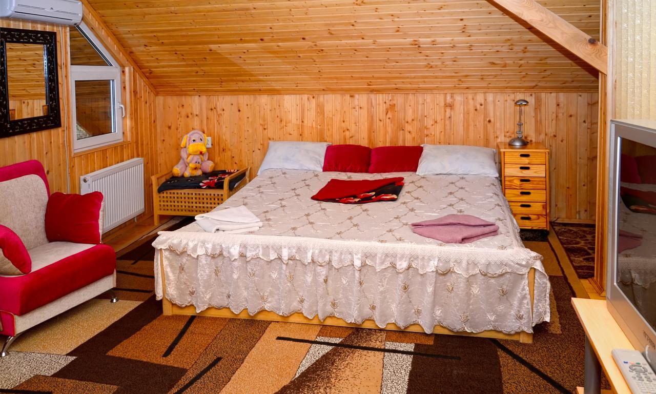 Perlyna Podillyа Hotel Satanov Exterior photo